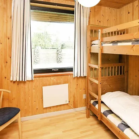 4 Person Holiday In V Ggerl Se * Bøtø By